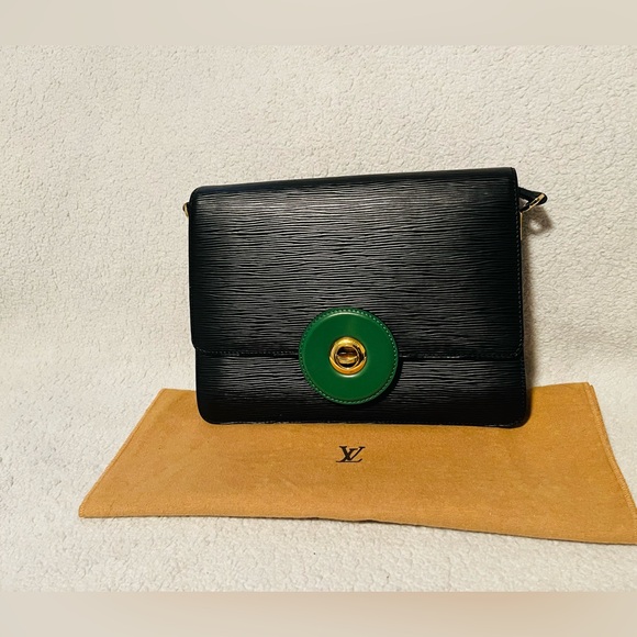 LOUIS VUITTON BICOLOR EPI FRIEDLAND SHOULDER BAG - Picture 6 of 15